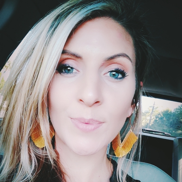 My Entire closet is 5.00! Make me an offer and I'll accept - Picture 6 of 10